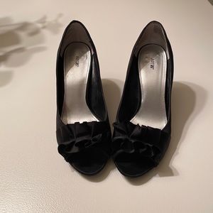 Apt.9 Heels